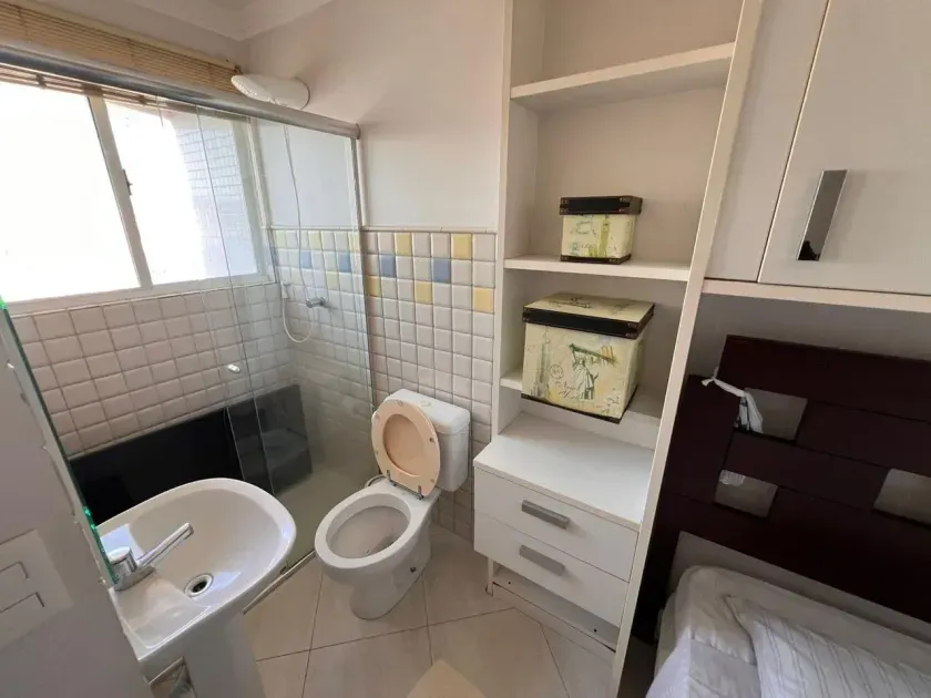 Apartamento frente mar com 3 suítes e 4 vagas de garagem em Balneário Camboriú — foto 11