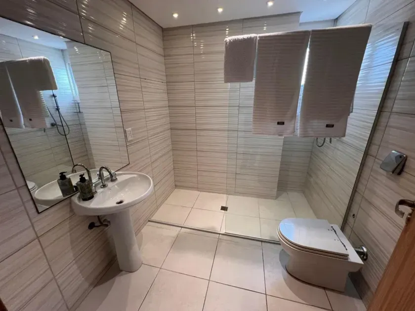 Apartamento frente mar com 3 suítes e 4 vagas de garagem em Balneário Camboriú — foto 19