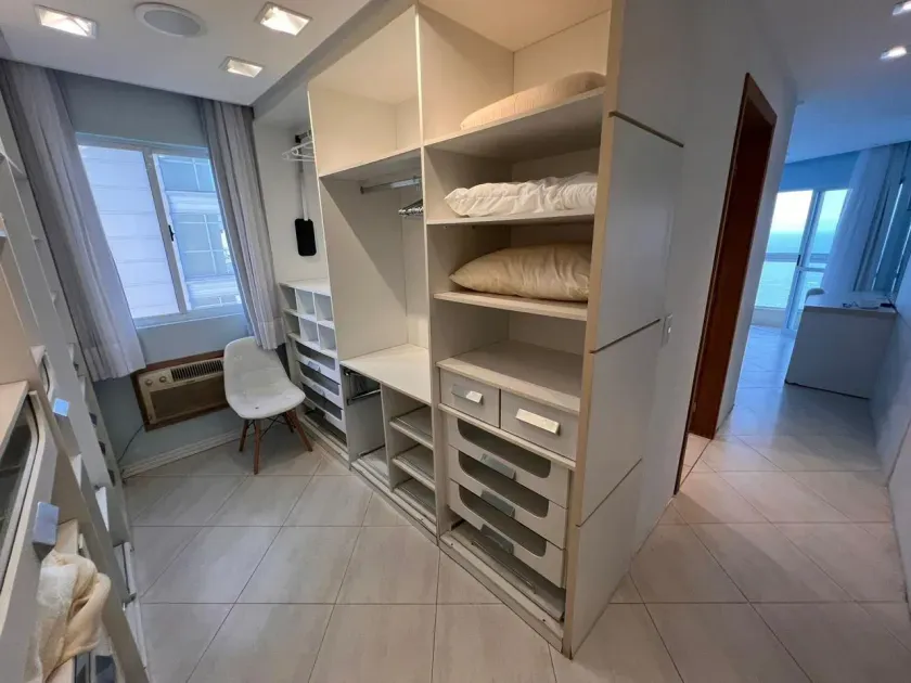 Apartamento frente mar com 3 suítes e 4 vagas de garagem em Balneário Camboriú — foto 20