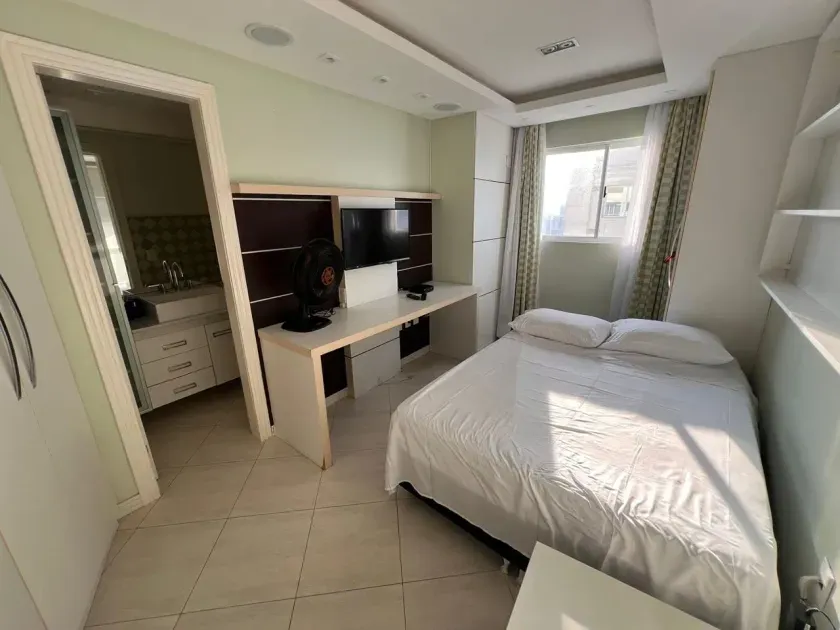 Apartamento frente mar com 3 suítes e 4 vagas de garagem em Balneário Camboriú — foto 23