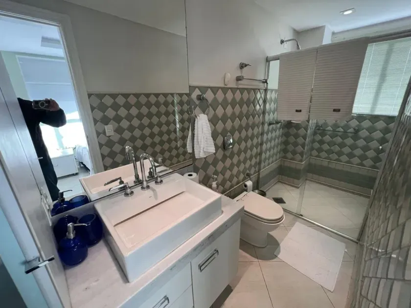 Apartamento frente mar com 3 suítes e 4 vagas de garagem em Balneário Camboriú — foto 25