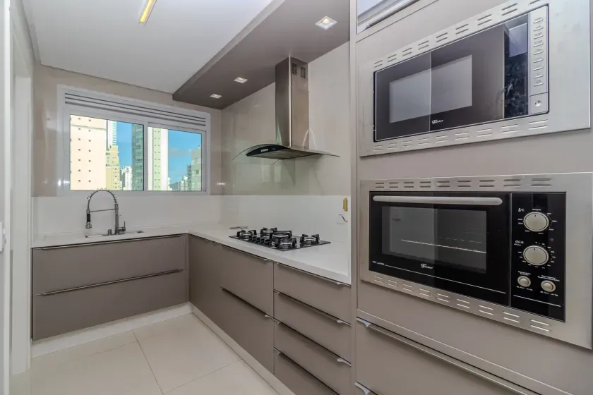 Apartamento 2 suítes e 2 dormitórios com 2 vagas de garagem em Balneário Camboriú/SC — foto 5