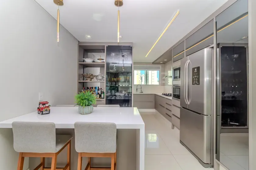 Apartamento 2 suítes e 2 dormitórios com 2 vagas de garagem em Balneário Camboriú/SC — foto 4