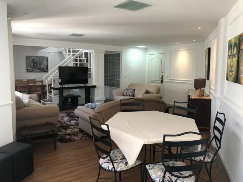 Cobertura duplex com 4 dormitórios sendo 1 suíte e 2 vagas de garagem em Balneário Camboriú/SC — foto 4