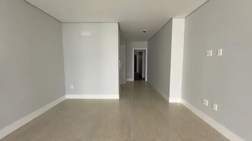 Apartamento de 3 suítes e 2 vagas de garagem no centro de Balneário Camboriú/SC — foto 4