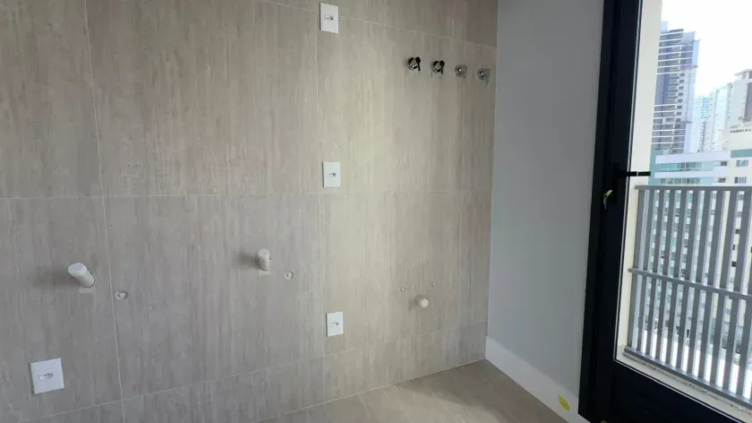 Apartamento de 3 suítes e 2 vagas de garagem no centro de Balneário Camboriú/SC — foto 7