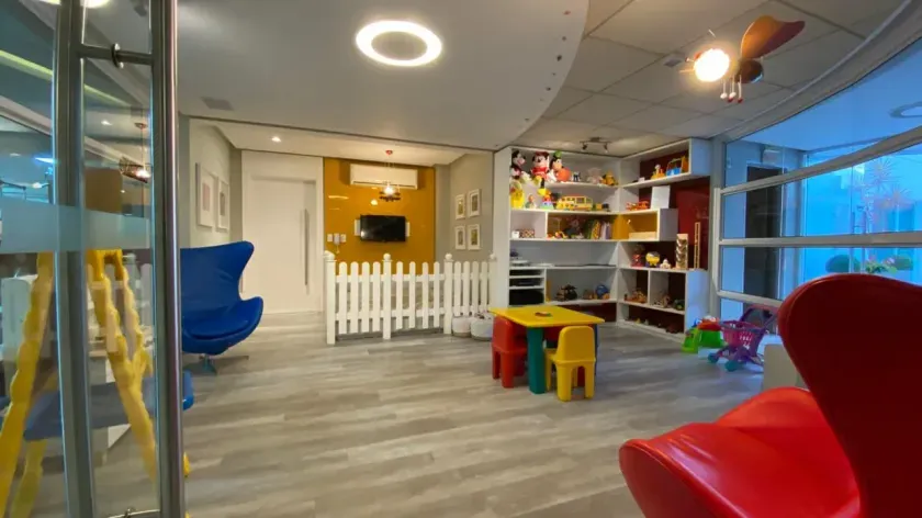 Apartamento vista mar mobiliado com 3 suítes e 3 vagas de garagem no Centro de Balneário Camboriú — foto 20