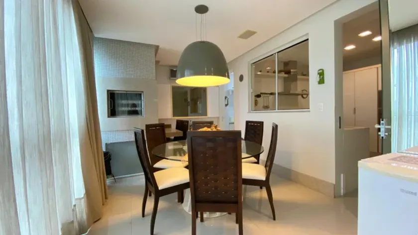 Apartamento vista mar mobiliado com 3 suítes e 3 vagas de garagem no Centro de Balneário Camboriú — foto 6