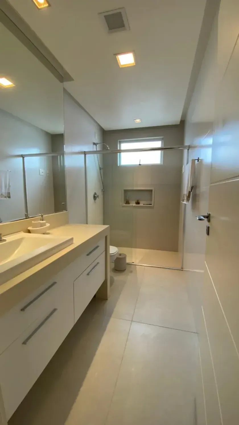 Apartamento vista mar mobiliado com 3 suítes e 3 vagas de garagem no Centro de Balneário Camboriú — foto 15