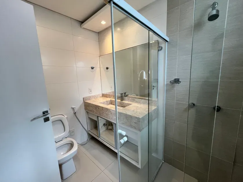 Apartamento mobiliado com 3 suítes e 2 vagas - Na Av. Central em Balneário Camboriú/SC — foto 11