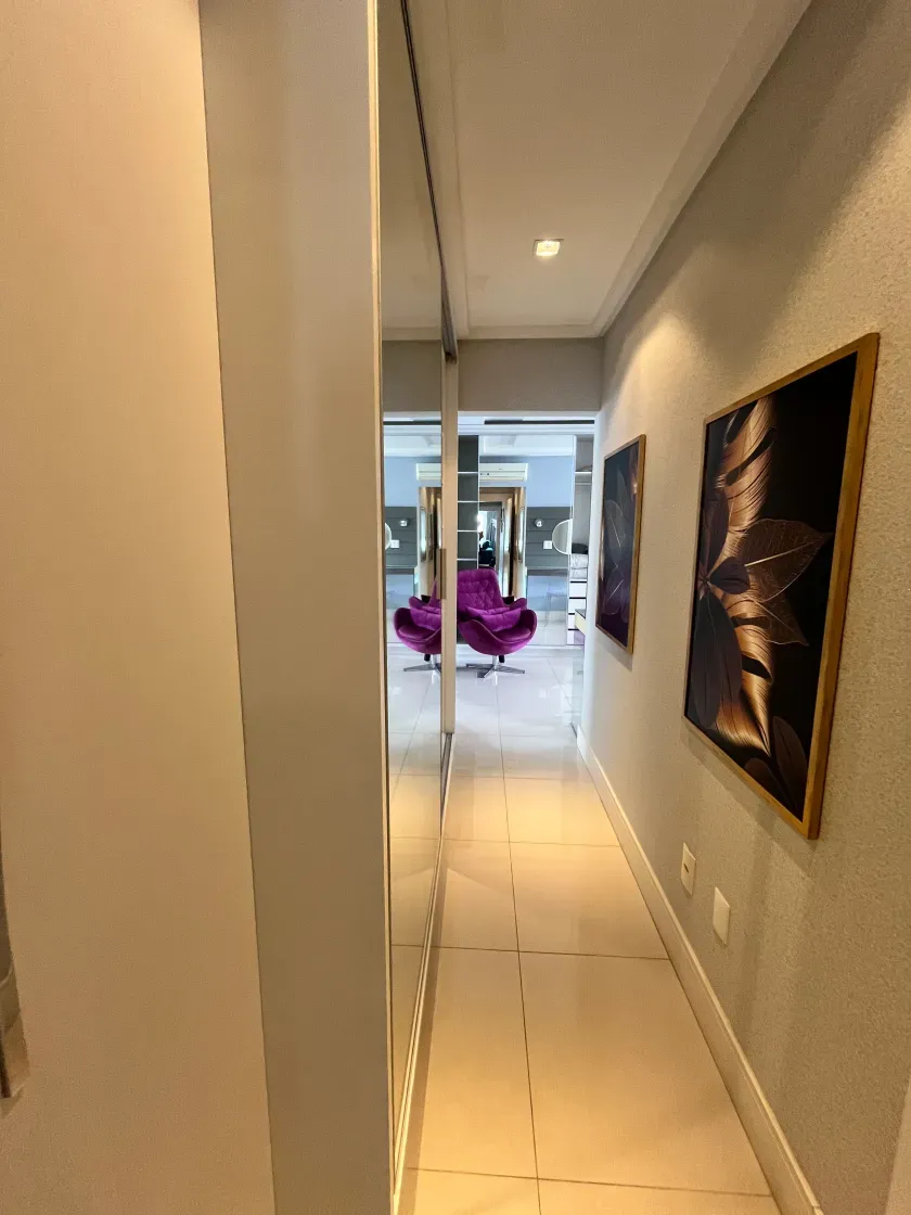 Apartamento mobiliado com 3 suítes e 2 vagas - Na Av. Central em Balneário Camboriú/SC — foto 14