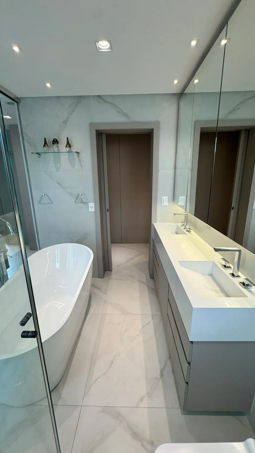 Apartamento vista mar com 2 suítes e 2 vagas de garagem na Praia Brava em Itajaí — foto 7