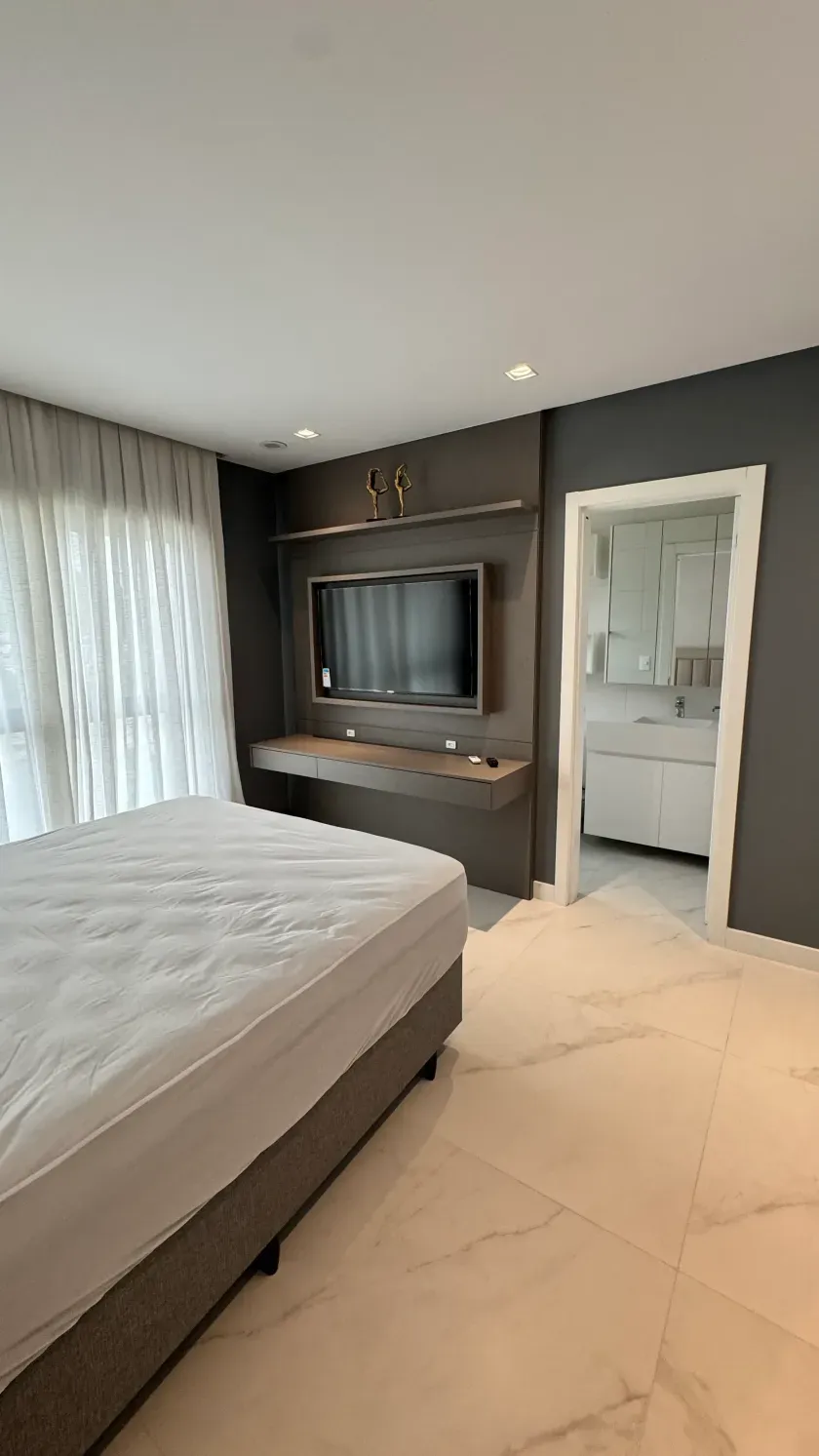 Apartamento vista mar com 2 suítes e 2 vagas de garagem na Praia Brava em Itajaí — foto 10