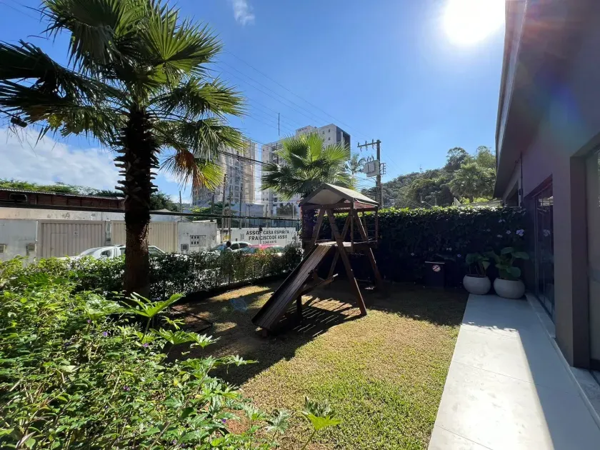 Apartamento com 2 dormitórios sendo 1 suíte, varanda e 1 vaga na Praia Brava em Itajaí — foto 8