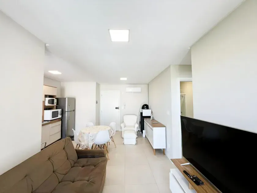 Apartamento com 2 dormitórios sendo 1 suíte, varanda e 1 vaga na Praia Brava em Itajaí — foto 10