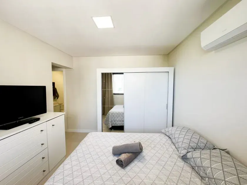 Apartamento com 2 dormitórios sendo 1 suíte, varanda e 1 vaga na Praia Brava em Itajaí — foto 19