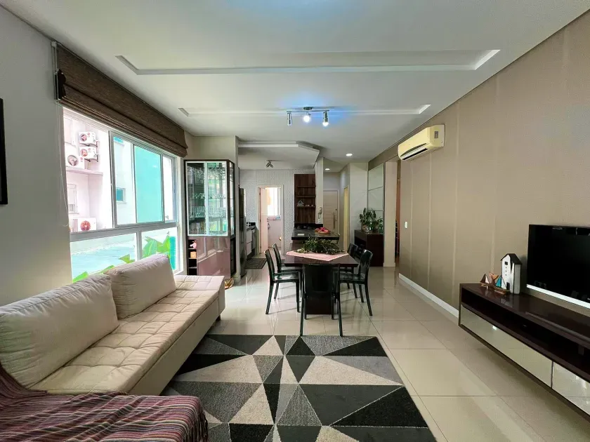 Apartamento mobiliado com 3 dormitórios sendo 1 suíte e 2 demi e 2 vagas na Praia Brava em Itajaí — foto 2