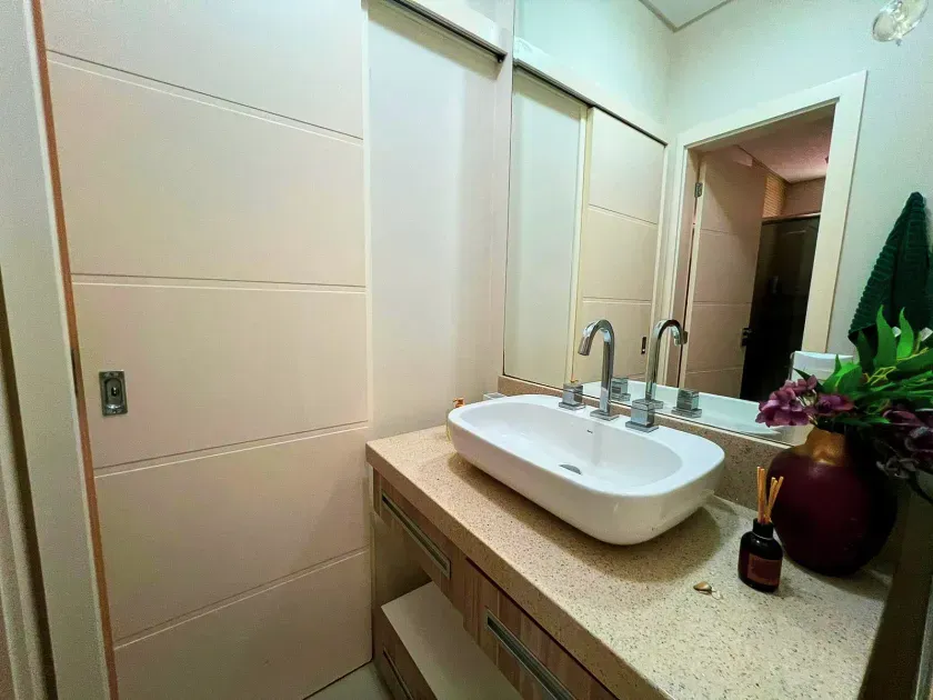 Apartamento mobiliado com 3 dormitórios sendo 1 suíte e 2 demi e 2 vagas na Praia Brava em Itajaí — foto 7