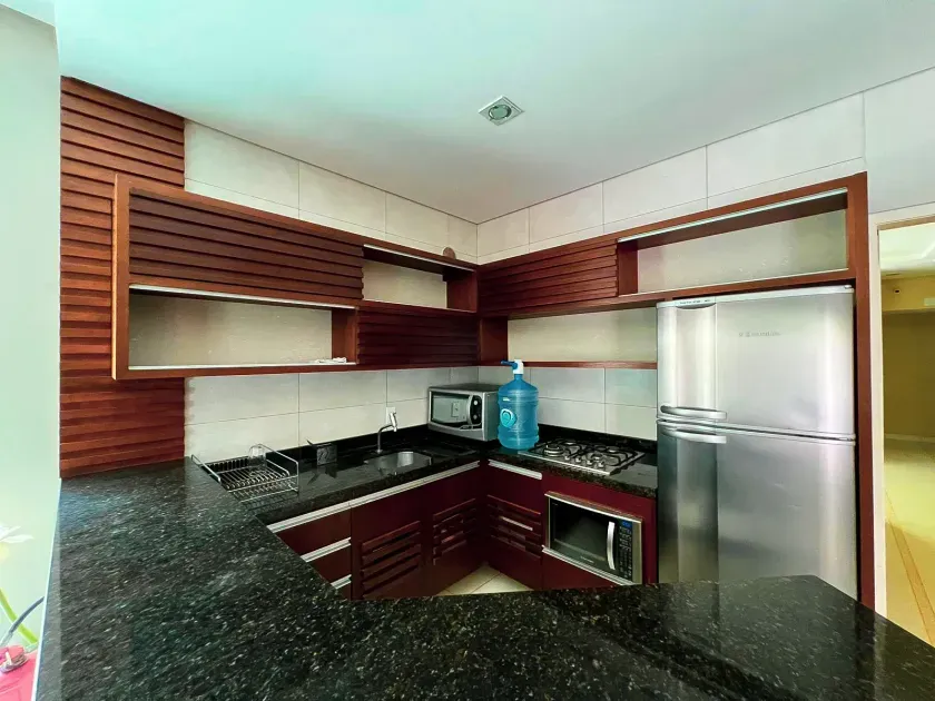 Apartamento mobiliado com 3 dormitórios sendo 1 suíte e 2 demi e 2 vagas na Praia Brava em Itajaí — foto 18
