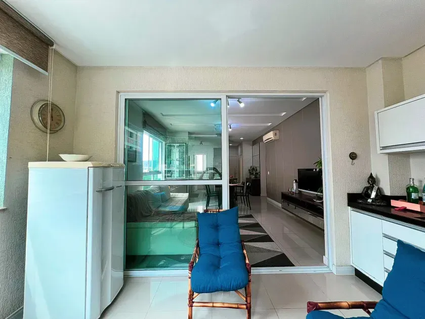 Apartamento mobiliado com 3 dormitórios sendo 1 suíte e 2 demi e 2 vagas na Praia Brava em Itajaí — foto 20