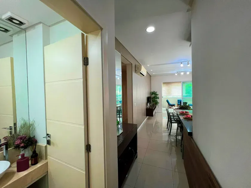 Apartamento mobiliado com 3 dormitórios sendo 1 suíte e 2 demi e 2 vagas na Praia Brava em Itajaí — foto 21