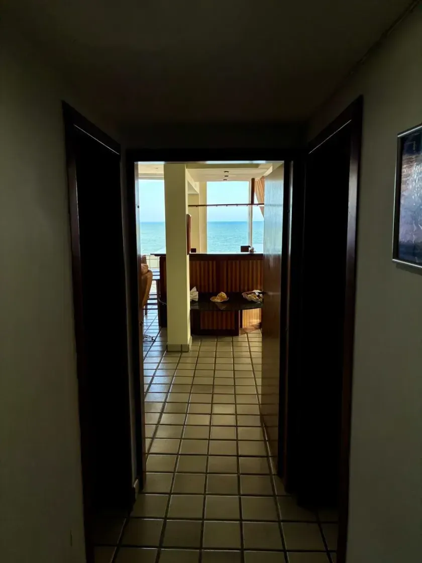 Frente mar com 3 dormitórios sendo 1 suíte e 2 vagas, Vista Panorâmica da Orla de Balneário Camboriú — foto 6