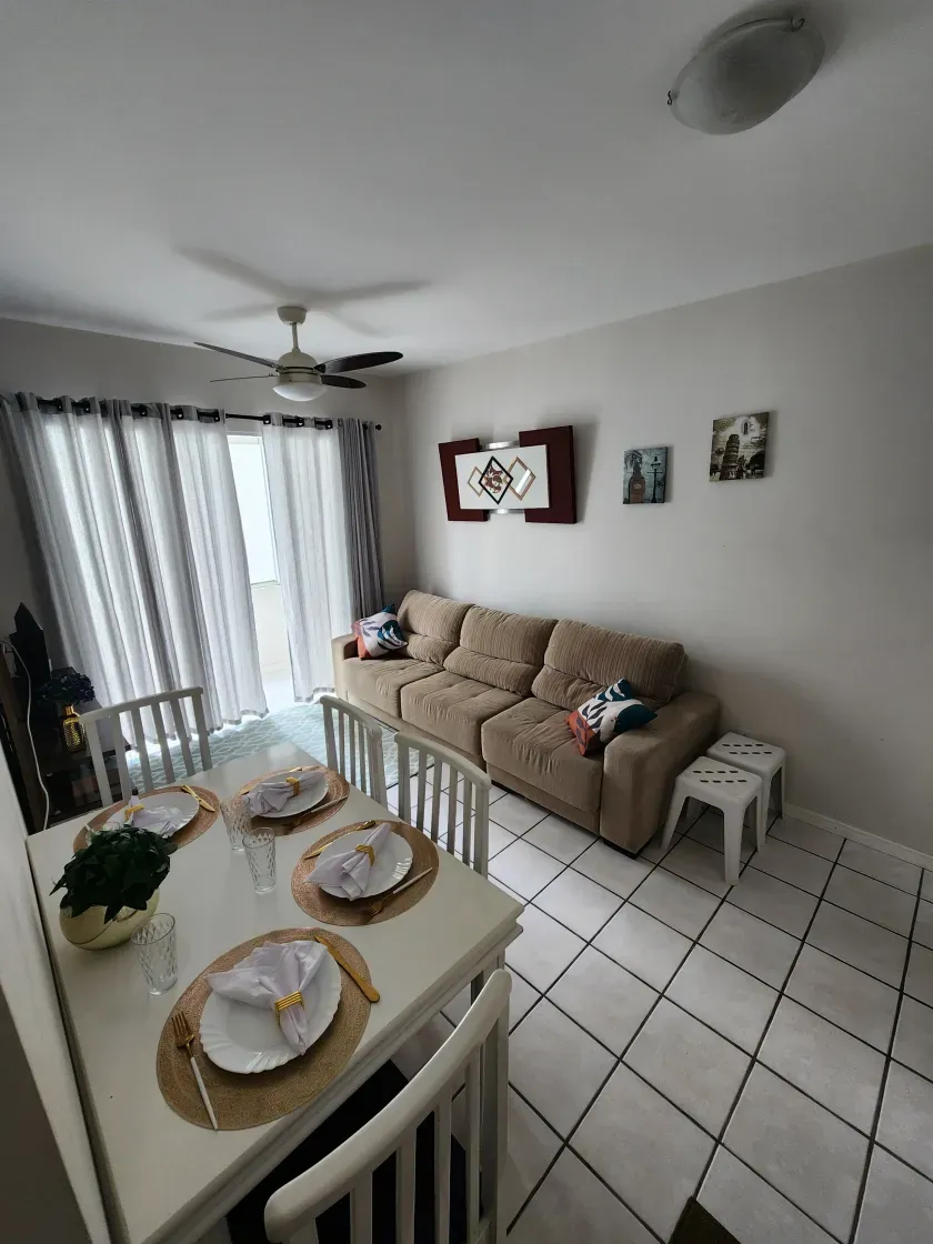 Apartamento quadra mar 2 dormitórios  e 1 vaga no Centro Balneário Camboriú — foto 2