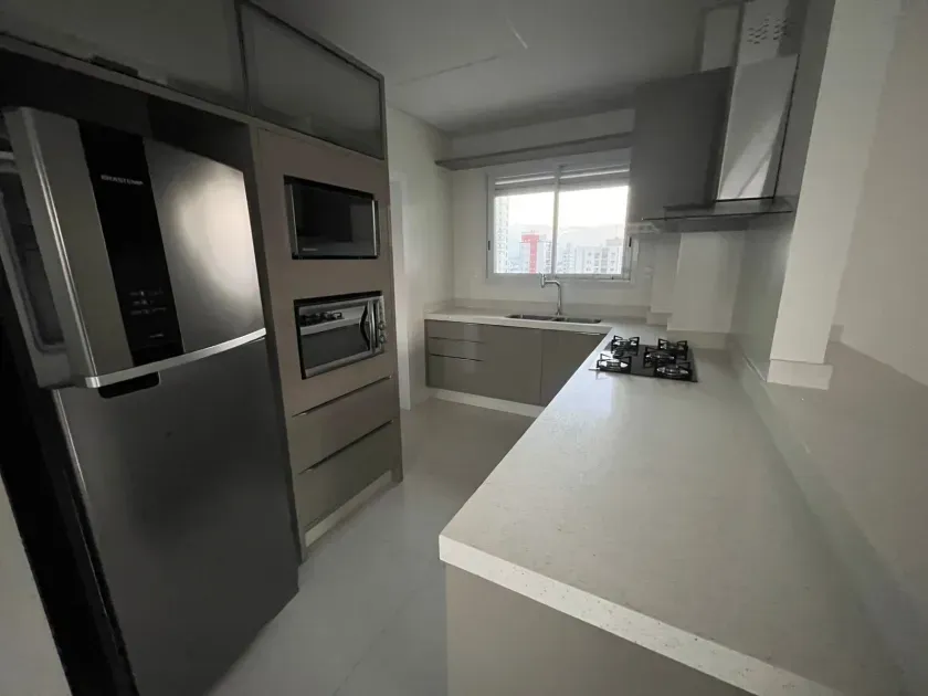 Apartamento com 4 dormitórios sendo 2 suítes e 3 vagas de garagem - Balneário Camboriú/SC — foto 8