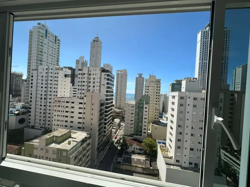 Apartamento com 4 dormitórios sendo 2 suítes e 3 vagas de garagem - Balneário Camboriú/SC — foto 30