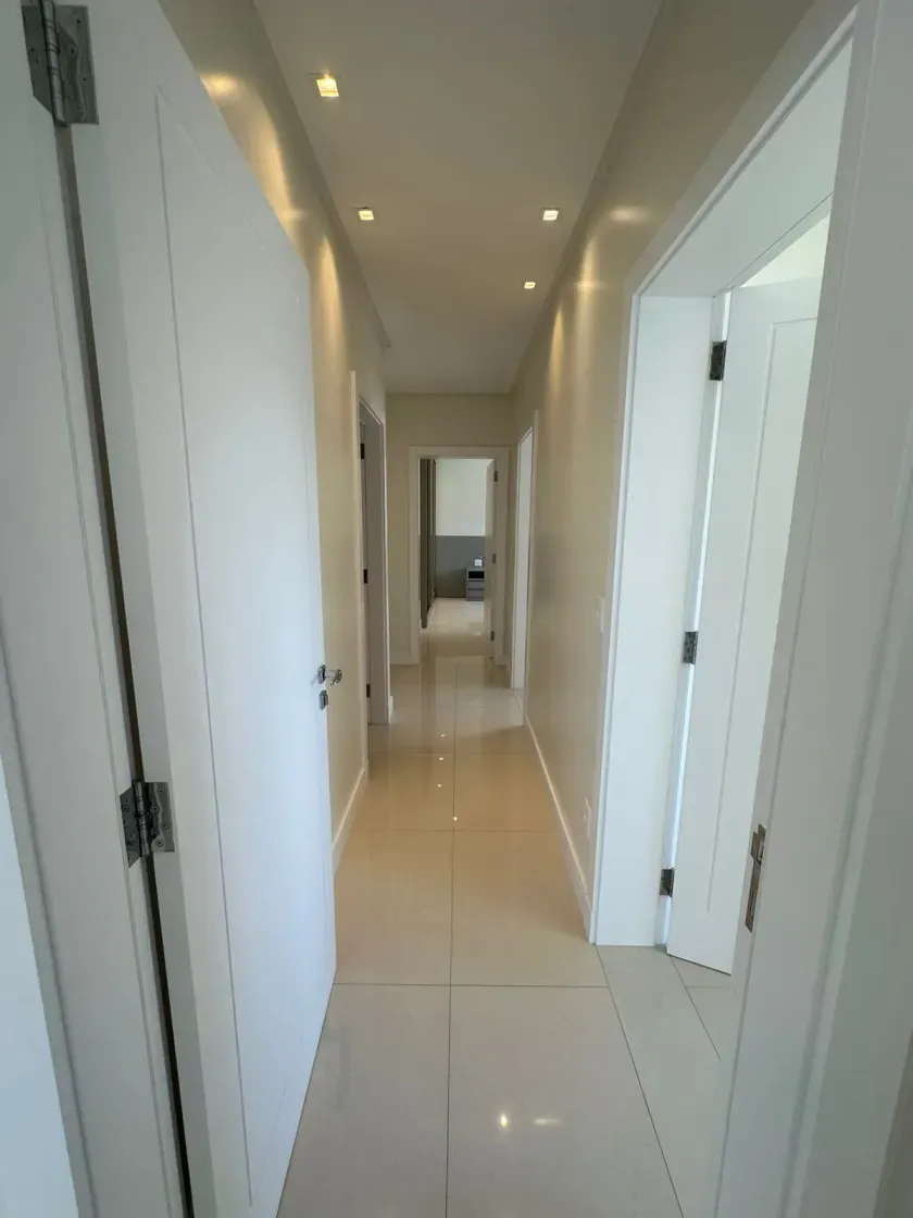 Apartamento com 4 dormitórios sendo 2 suítes e 3 vagas de garagem - Balneário Camboriú/SC — foto 15