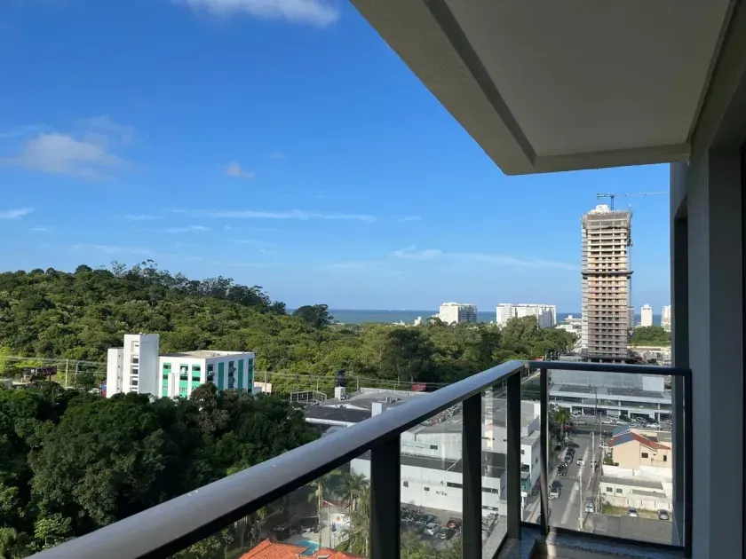 Apartamento sem mobilia com 2 dormitórios sendo 2 suítes e 2 vagas de garagem em Itajaí/SC