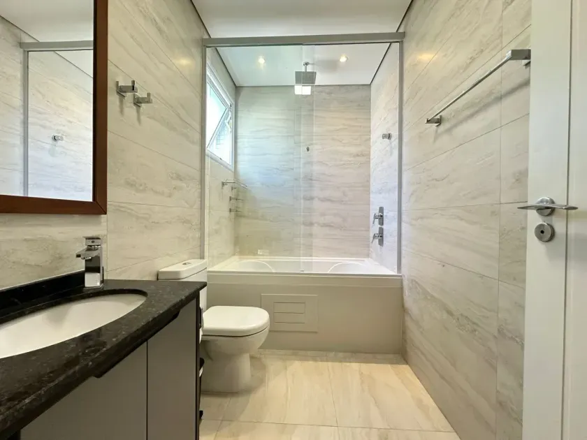 Apartamento mobiliado com 3 dormitórios sendo 3 suítes e 2 vagas de garagem em Balneário Camboriú/SC — foto 17