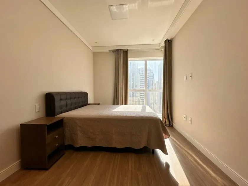 Apartamento mobiliado com 3 dormitórios sendo 3 suítes e 2 vagas de garagem em Balneário Camboriú/SC — foto 10