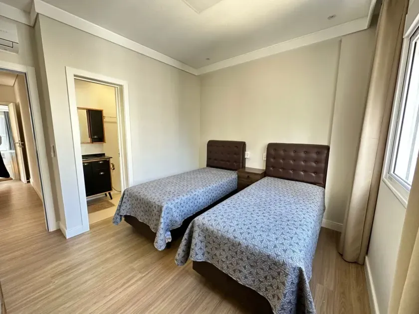 Apartamento mobiliado com 3 dormitórios sendo 3 suítes e 2 vagas de garagem em Balneário Camboriú/SC — foto 14