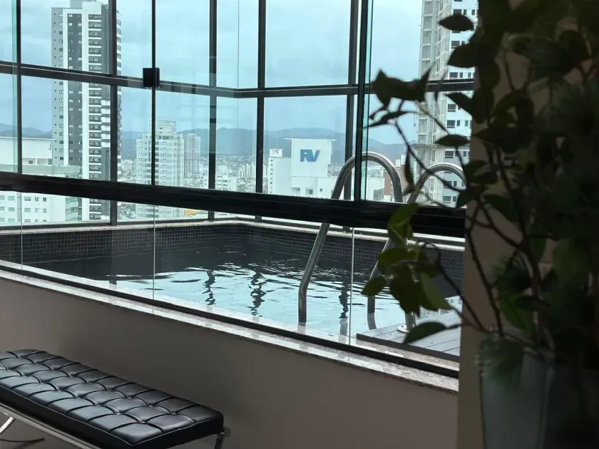 Cobertura duplex mobiliado com 4 dormitórios sendo 4 suítes e 5 vagas em Balneário Camboriú/SC — foto 3