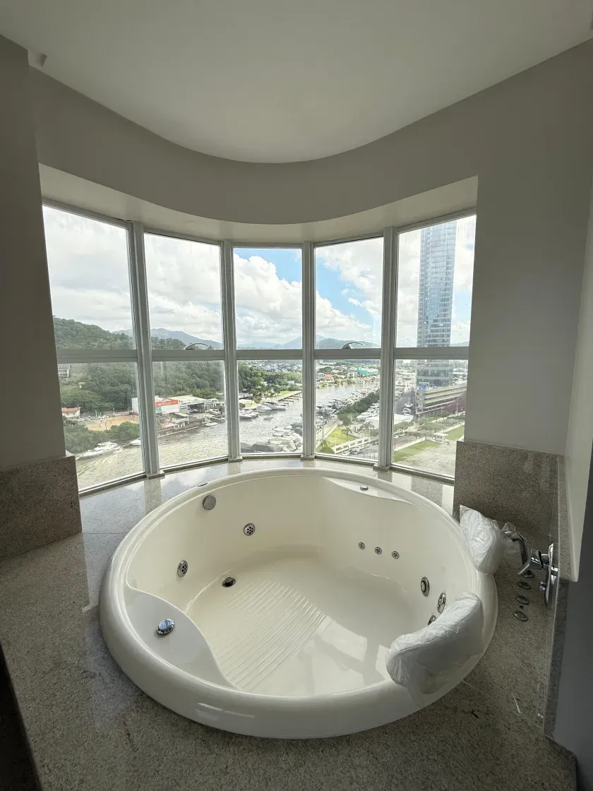 Apartamento vista mar com 4 suítes e 4 vagas de garagem em Balneário Camboriú — foto 15