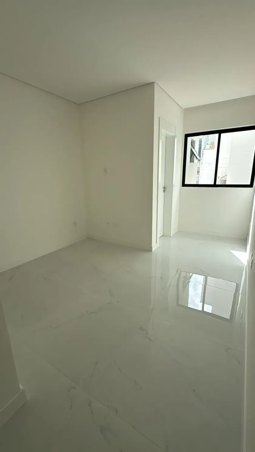Apartamento com 2 suítes e 1 vaga de garagem em Camboriú/SC — foto 4
