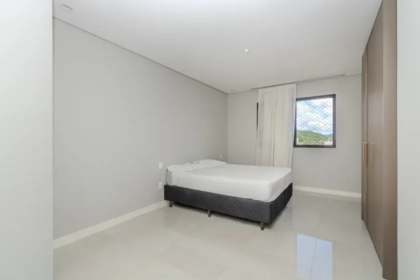 Apartamento com 3 suítes e 3 vagas de garagem no centro de Balneário Camboriú/SC — foto 11