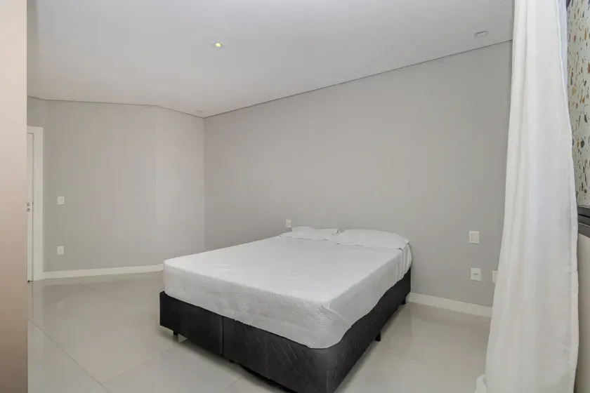 Apartamento com 3 suítes e 3 vagas de garagem no centro de Balneário Camboriú/SC — foto 13