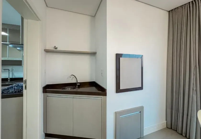 Apartamento com 3 suítes e 3 vagas -  Centro de Balneário Camboriú/SC — foto 13