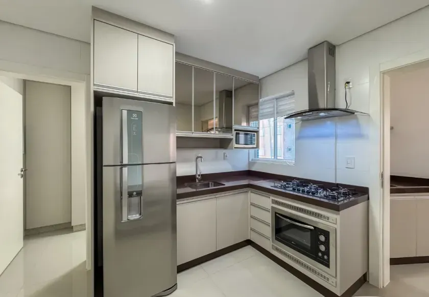 Apartamento com 3 suítes e 3 vagas -  Centro de Balneário Camboriú/SC — foto 6