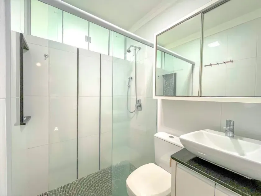 Apartamento mobiliado frente mar com 3 dormitórios sendo 3 suítes em Balneário Camboriú/SC — foto 10