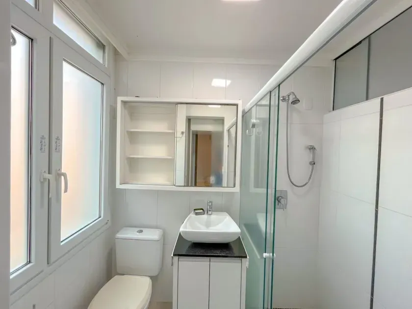 Apartamento mobiliado frente mar com 3 dormitórios sendo 3 suítes em Balneário Camboriú/SC — foto 11