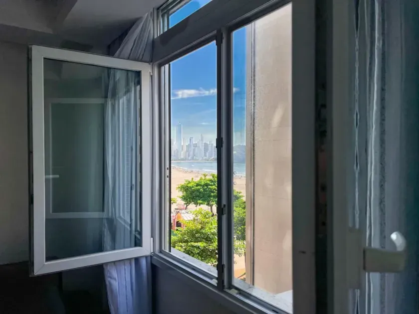Apartamento mobiliado frente mar com 3 dormitórios sendo 3 suítes em Balneário Camboriú/SC — foto 5