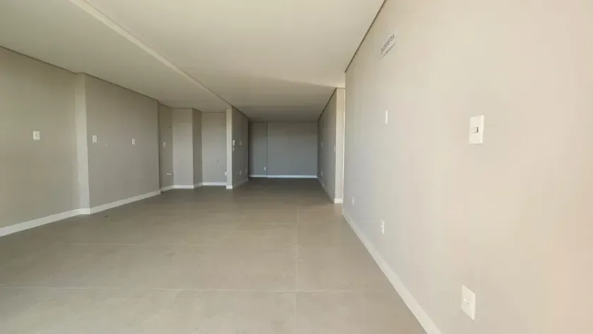 Apartamento sem mobilia com 3 dormitórios sendo 2 suítes e 3 vagas de garagem em Itajaí — foto 8