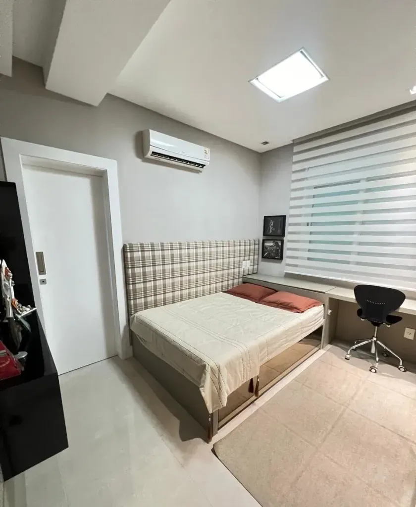 Apartamento mobiliado com 3 suítes e 3 vagas de garagem na Avenida Atlântica em Balneário Camboriú — foto 17
