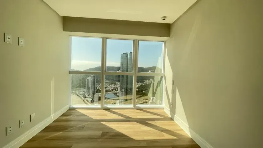 Apartamento Frente Mar com 4 suítes e 3 vagas de garagem em Balneário Camboriú — foto 15