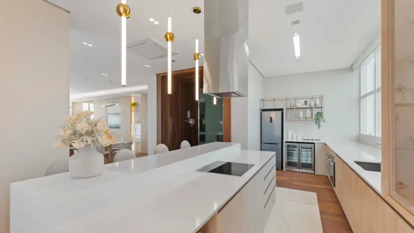 Apartamento Frente Mar com 4 suítes e 3 vagas de garagem em Balneário Camboriú — foto 41