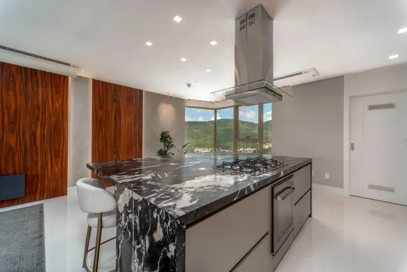 Apartamento com 4 suítes e 3 vagas de garagem em Balneário Camboriú/SC — foto 9