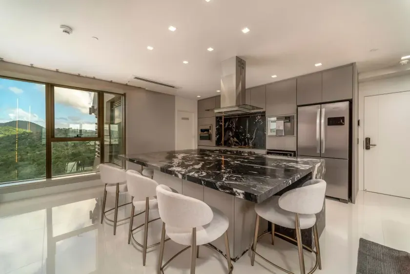 Apartamento com 4 suítes e 3 vagas de garagem em Balneário Camboriú/SC — foto 10
